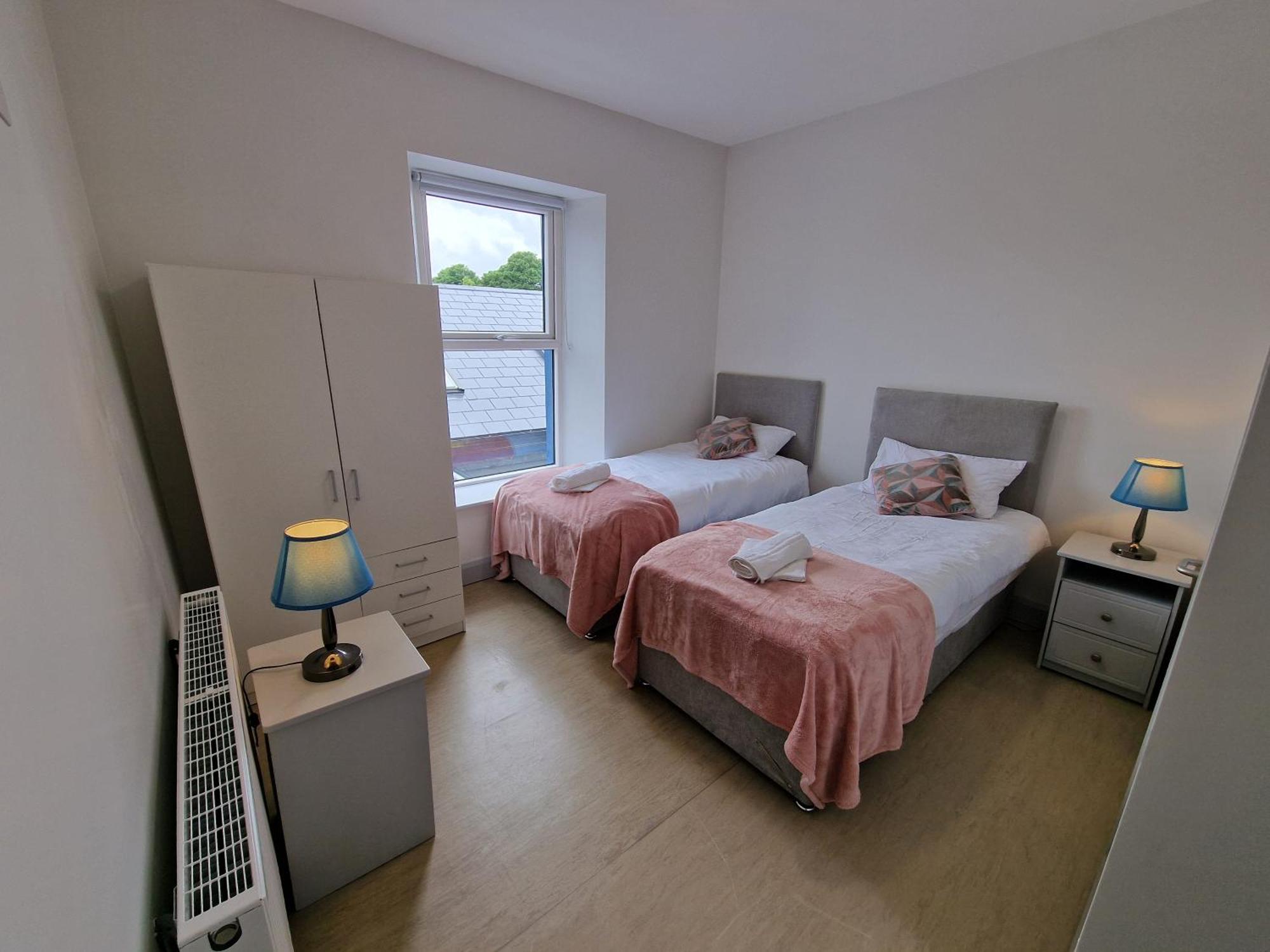 Trivia House Hostel Swanlinbar Bagian luar foto