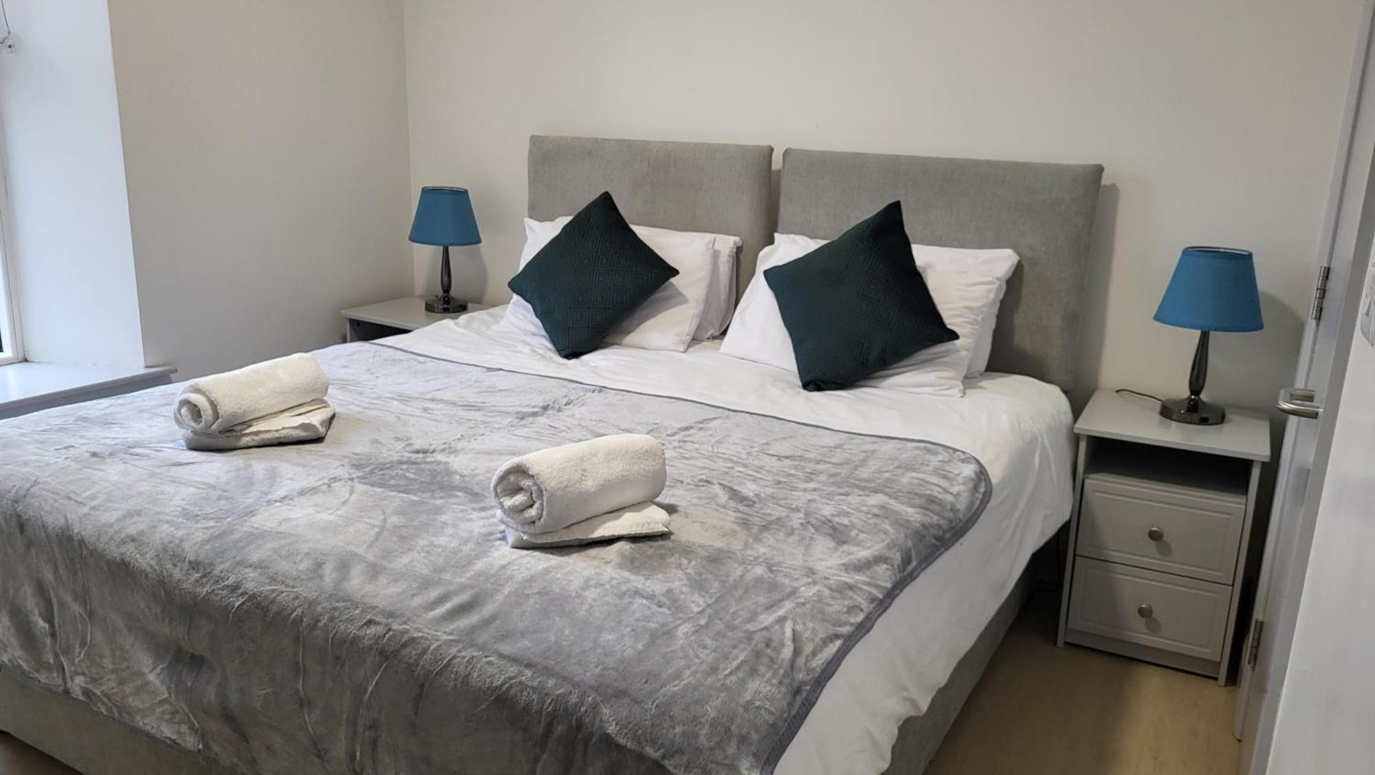Trivia House Hostel Swanlinbar Bagian luar foto