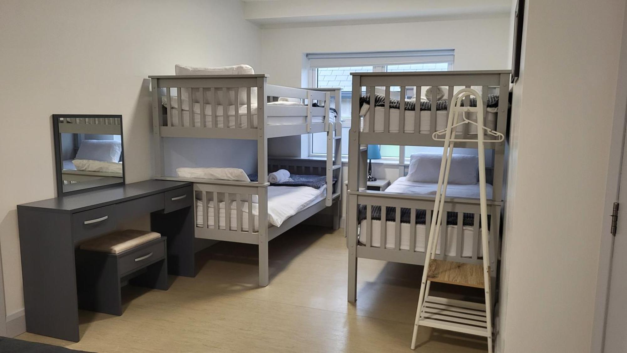Trivia House Hostel Swanlinbar Bagian luar foto